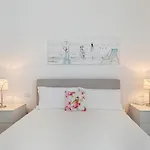 Bellavista - By Impero House 아파트 Levo