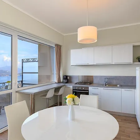 Apartment Bellavista - By Impero House Levo